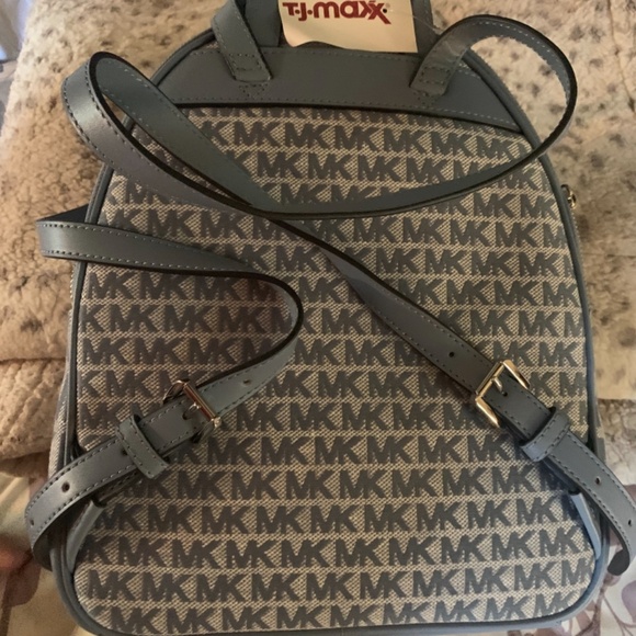 Michael Kors - Picture 3 of 5